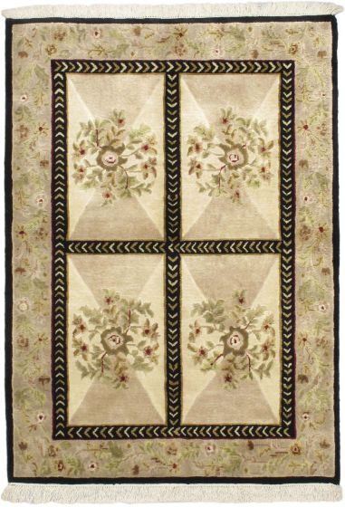 Nepal Opulence 4'0" x 5'10" Hand-knotted Wool Rug 