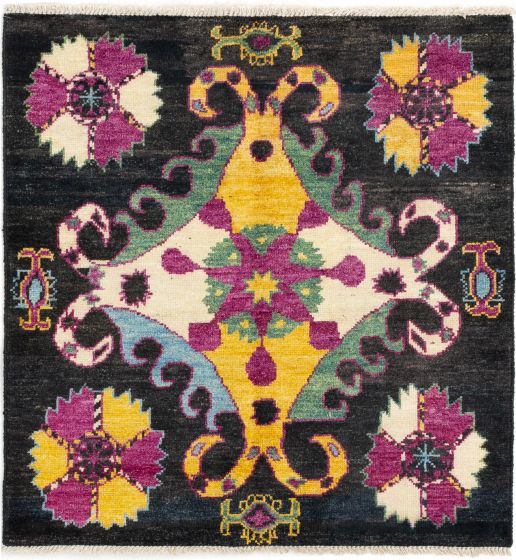 Indian Shalimar 5'0" x 5'1" Hand-knotted Wool Rug 