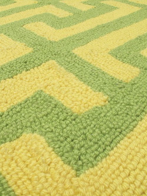 Chinese Erman 5'0" x 7'0" Hooked Polypropylene Rug 