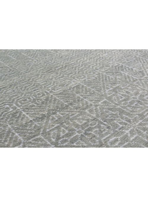 Indian Silk Shadow 6'1" x 8'10" Hand-knotted Wool & Silk Rug 