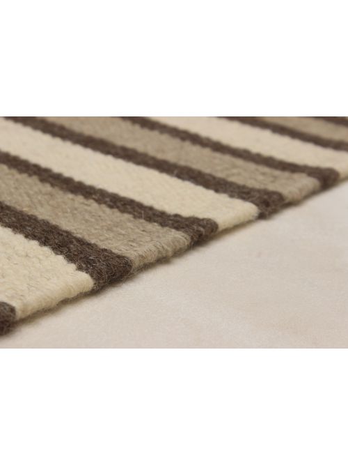Indian Manhattan 4'6" x 6'6" Flat-Weave Wool Kilim 
