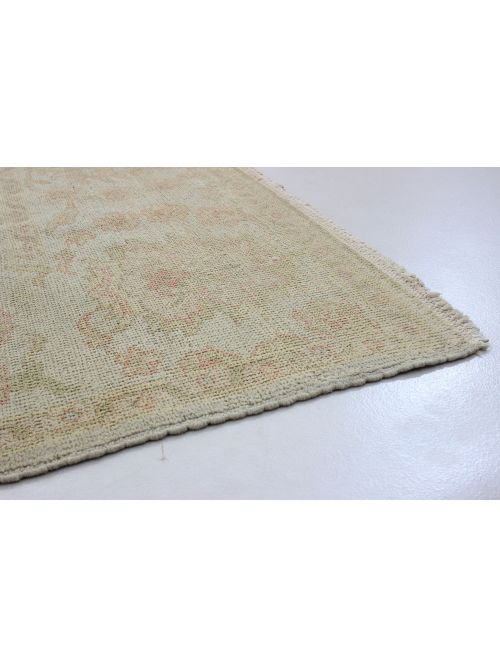 Turkish Authentic Ushak 6'1" x 8'4" Hand-knotted Wool Rug 