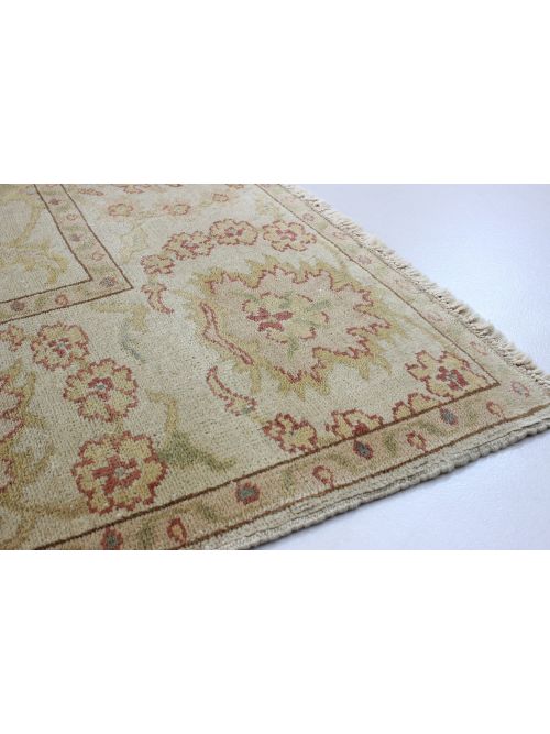 Turkish Authentic Ushak 6'3" x 8'7" Hand-knotted Wool Rug 