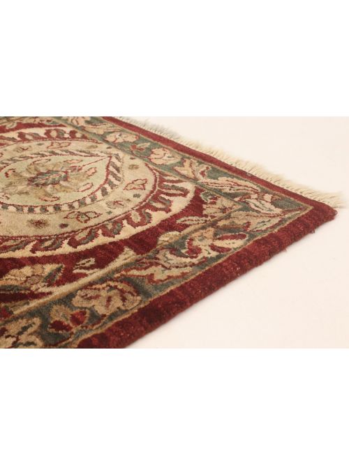 Indian Sultanabad 2'8" x 12'0" Hand-knotted Wool Rug 