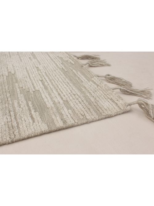 Indian Kalista 4'11" x 7'10" Flat-Weave Silk, Wool Kilim 