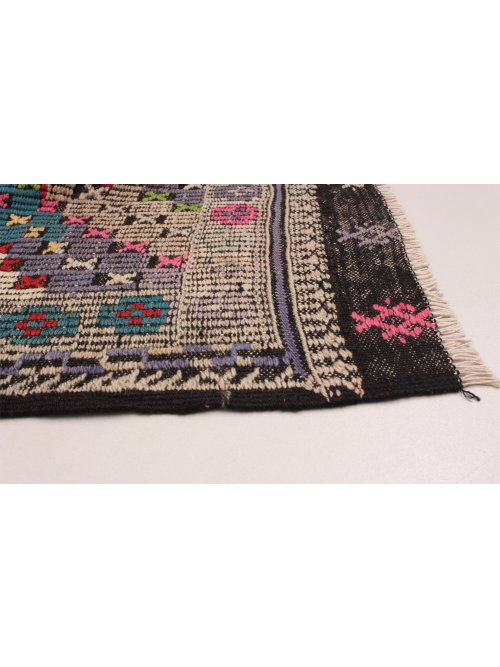Turkish Yoruk 5'6" x 10'1" Flat-Weave Wool Tapestry Kilim 