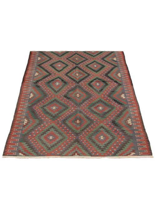 Turkish Yoruk 5'7" x 10'4" Flat-Weave Wool Kilim 