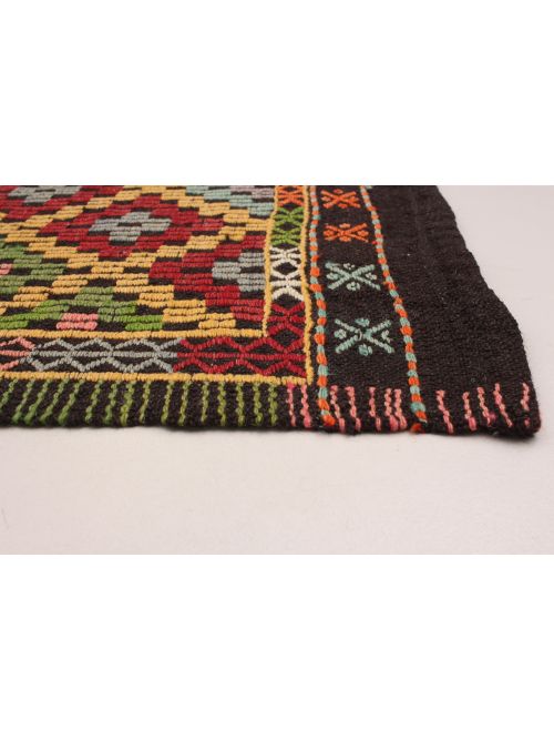 Turkish Yoruk 6'9" x 9'5" Flat-Weave Wool Tapestry Kilim 
