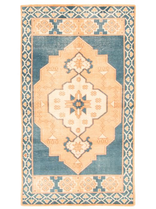 Indian Antiqua 5'4" x 8'6" Hand-knotted Wool Rug 