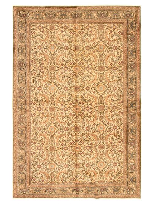 Turkish Kayseri Vintage 6'8" x 9'10" Hand-knotted Wool Rug 