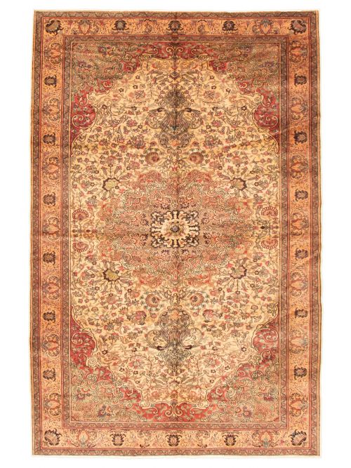 Turkish Kayseri Vintage 6'9" x 10'3" Hand-knotted Wool Rug 