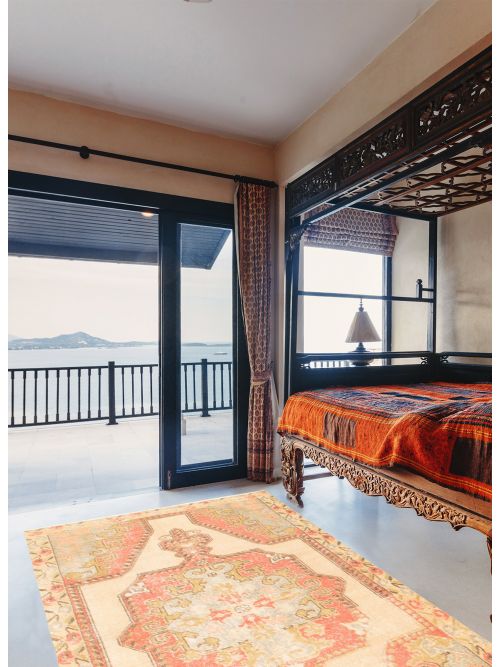 Turkish Anadol Vintage 4'3" x 6'10" Hand-knotted Wool Rug 