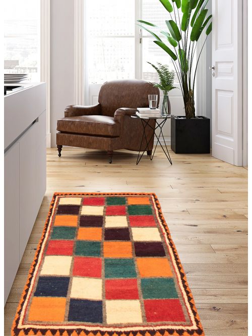 Tapis style persan kaskhuli gabbeh 2'10" x 5'6" en laine