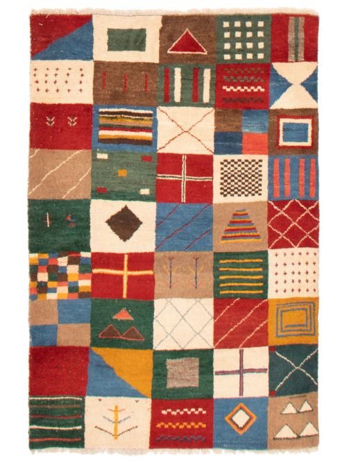 Tapis style persan kaskhuli gabbeh 3'9" x 5'8" en laine