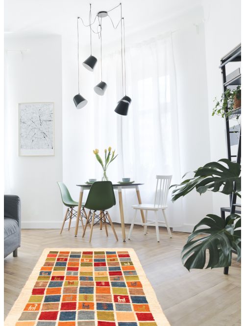 Tapis style persan kaskhuli gabbeh 3'9" x 5'6" en laine