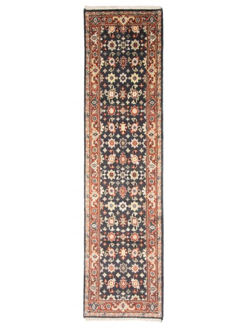 Indian Serapi Heritage 2'6" x 9'9" Hand-knotted Wool Rug 