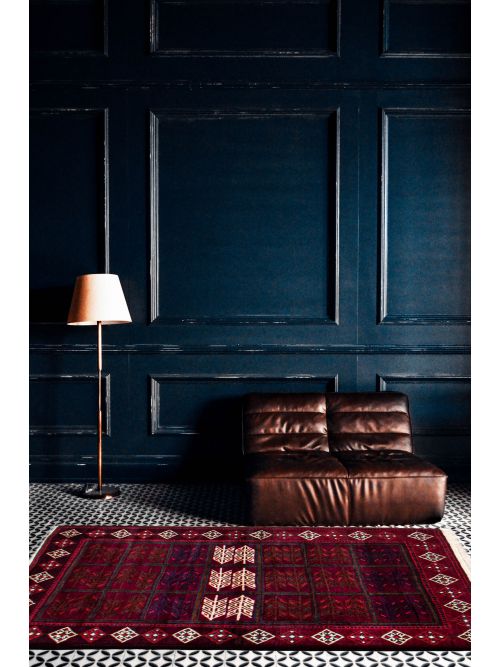 Persian Style 4'2" x 5'9" Hand-knotted Wool Rug 
