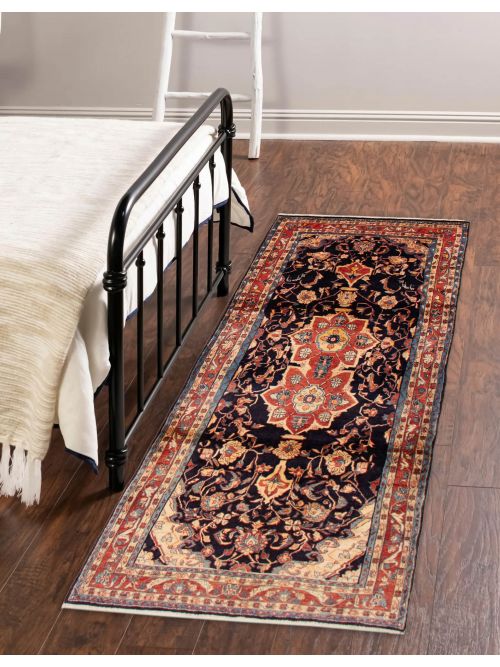 Persian Style 4'5" x 10'8" Hand-knotted Wool Rug 