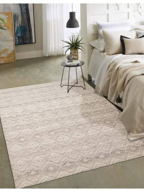 Indian Timeless 5'3" x 7'11" Hand Tufted Wool Rug 