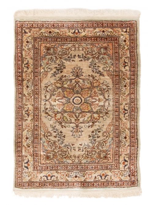 Persian Style 1'5" x 1'10" Hand-knotted Silk Rug 