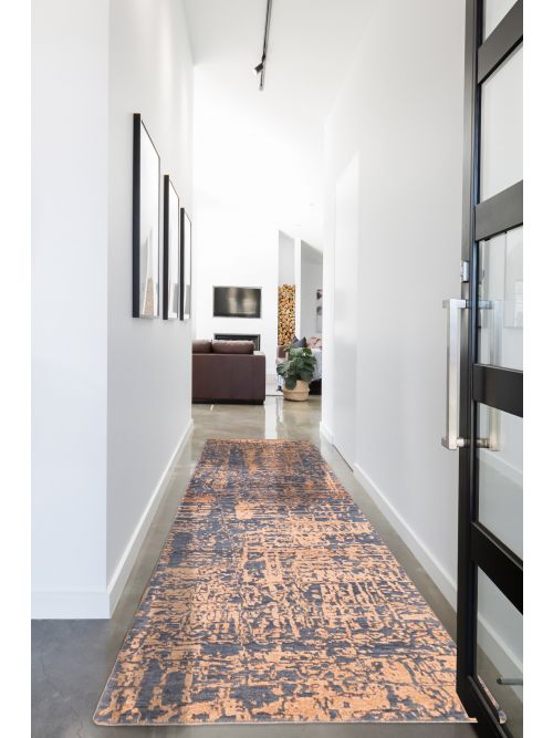 Indian Legacy 2'6" x 10'3" Hand-knotted Silk & Wool Runner Rug 