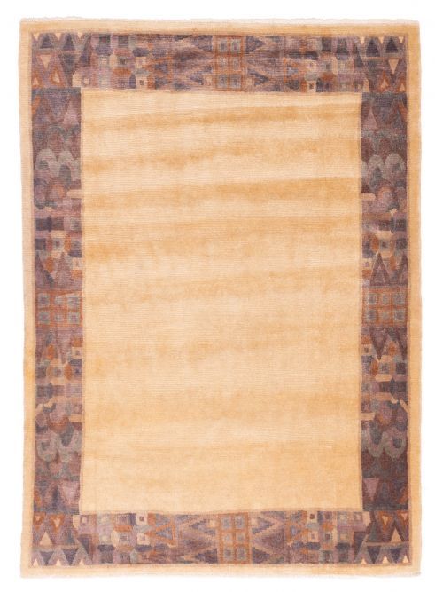 Nepal Opulence 5'7" x 7'7" Hand-knotted Wool Rug 