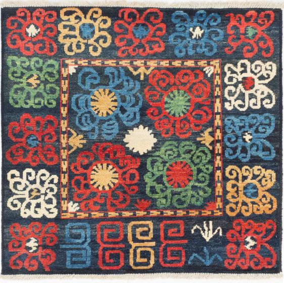 Indian Shalimar 4'10" x 5'2" Hand-knotted Wool Rug 