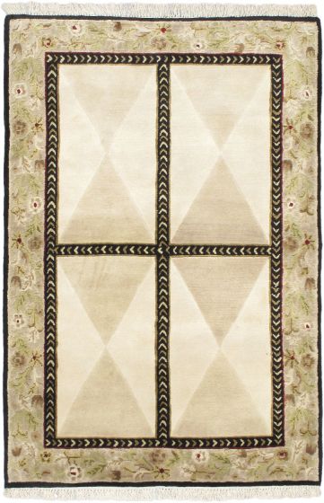 Nepal Opulence 5'8" x 4'0" Hand-knotted Wool Ivory Rug - Closeout