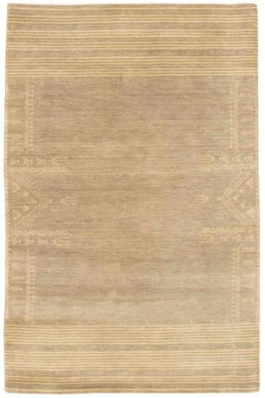 Indian Ananda 5'1" x 7'9" Hand Loomed Wool Rug 