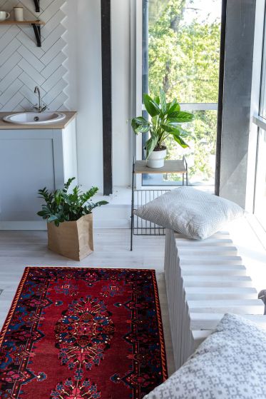 Persian Style 4'11" x 11'4" Hand-knotted Wool Rug 