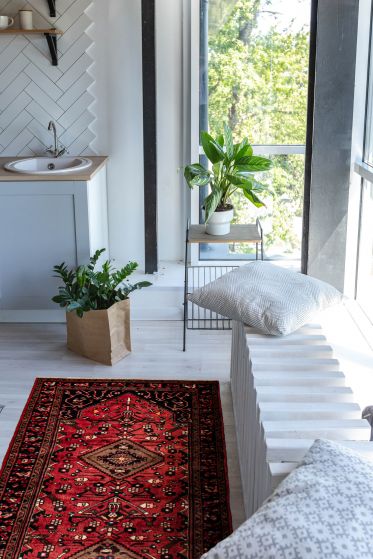 Persian Style 3'6" x 9'3" Hand-knotted Wool Rug 