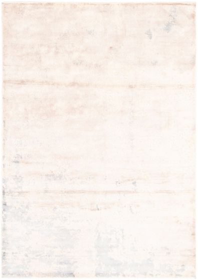 Indian Galleria 5'3" x 7'7" Hand Loomed Viscose Rug 