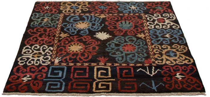 Indian Shalimar 5'10" x 6'3" Hand-knotted Wool Rug 