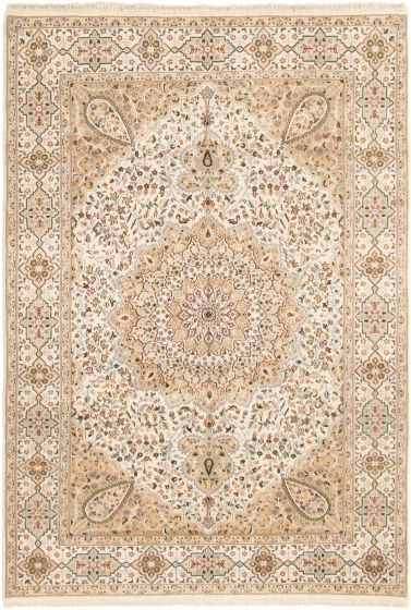 Persian Style Nain 6'6" x 9'7" Hand-knotted Silk, Wool Rug 