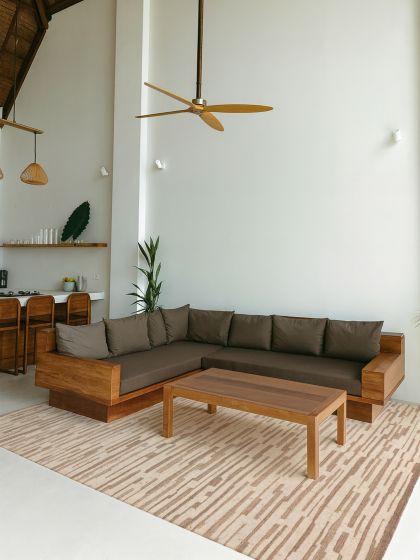 Looma 8'0" x 10'0" Hand-knotted Wool Rug 