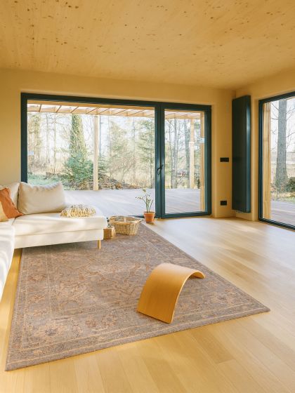 Looma 8'3" x 9'10" Hand-knotted Wool Rug 