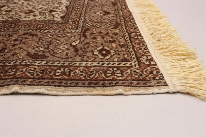 Turkish Kayseri Vintage 5'0" x 6'11" Hand-knotted Wool Rug 
