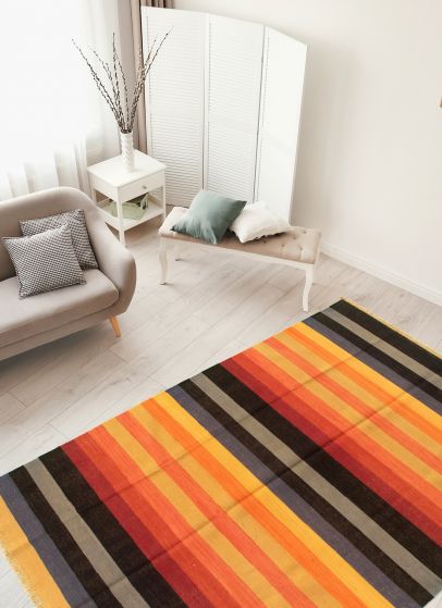 Turkish Sundance 4'10" x 7'3" Flat-Weave Wool Kilim 