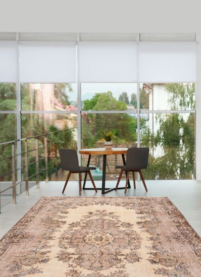 Turkish Antalya Vintage 6'4" x 9'10" Hand-knotted Wool Rug 