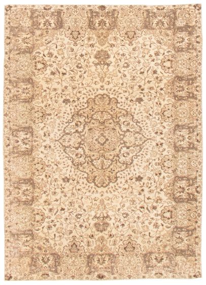 Turkish Antalya Vintage 6'11" x 9'8" Hand-knotted Wool Rug 