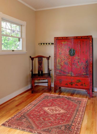 Persian Style 4'7" x 7'7" Hand-knotted Wool Rug 