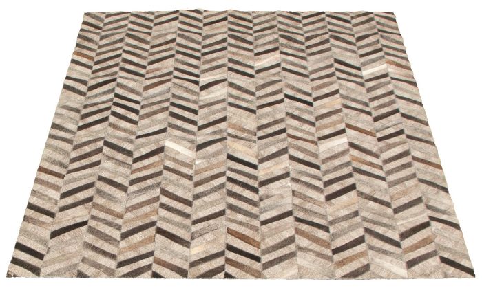 Argentina Cowhide Patchwork 4'8" x 6'6" Handmade Leather Rug 