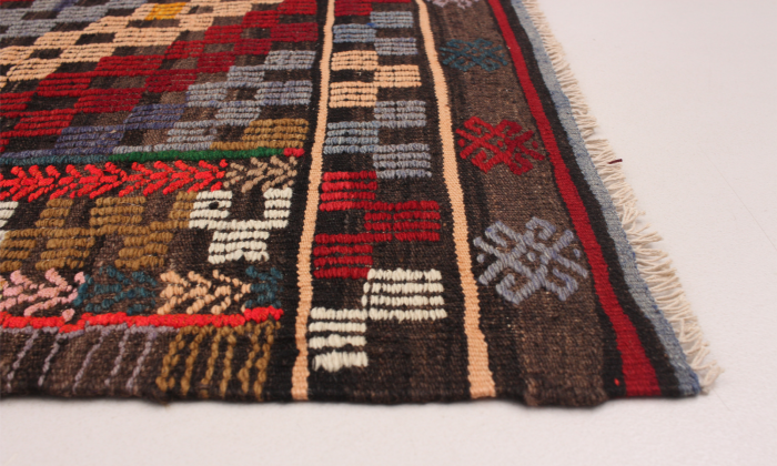 Turkish Yoruk 5'5" x 9'7" Flat-Weave Wool Tapestry Kilim 