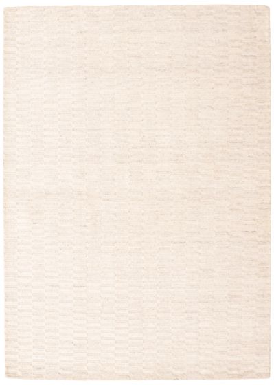 Indian Ananda 5'5" x 7'7" Hand Loomed Wool Rug 