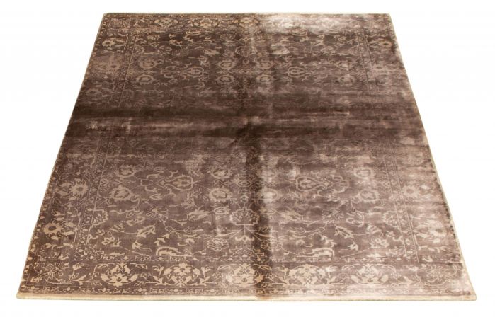 Indian Galleria 5'3" x 7'10" Hand Loomed Viscose Rug 