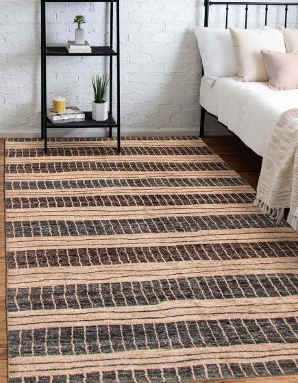 Nepal Opulence 5'11" x 8'11" Hand-knotted Wool Rug 