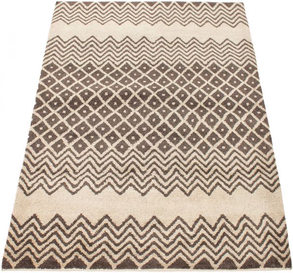Indian Tangier 5'5" x 8'0" Hand-knotted Wool Rug 