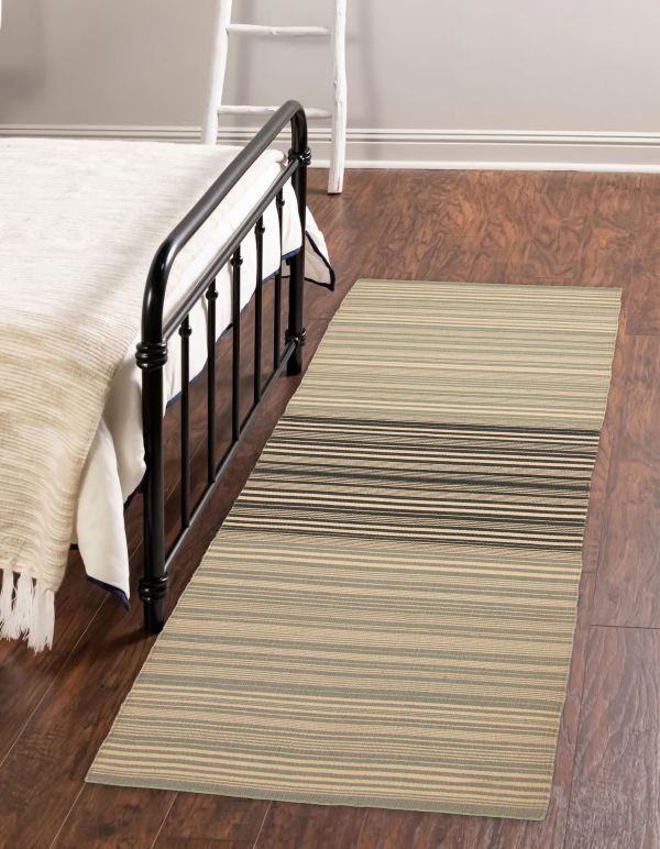Turkish Boho 2'7" x 8'0" Flat-Weave Wool Kilim 