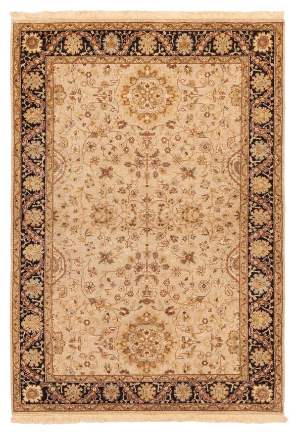 Indian Mirzapur 4'0" x 5'11" Hand-knotted Wool Rug 