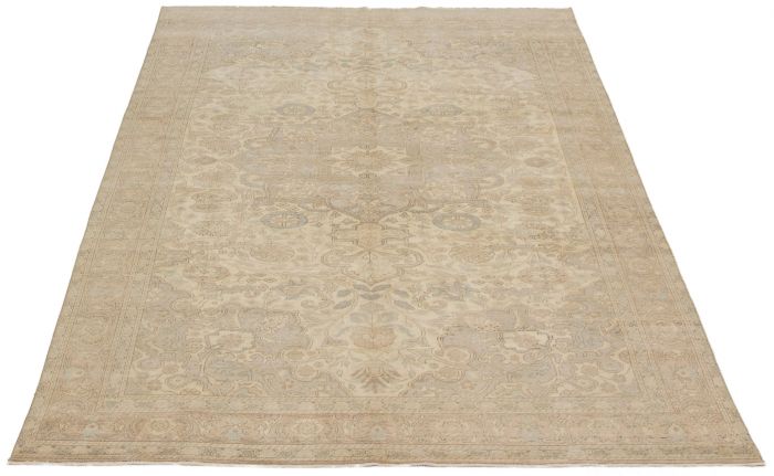 Turkish Antalya Vintage 6'3" x 9'7" Hand-knotted Wool Rug 